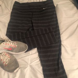 Nike dry fit 3/4 workout pants